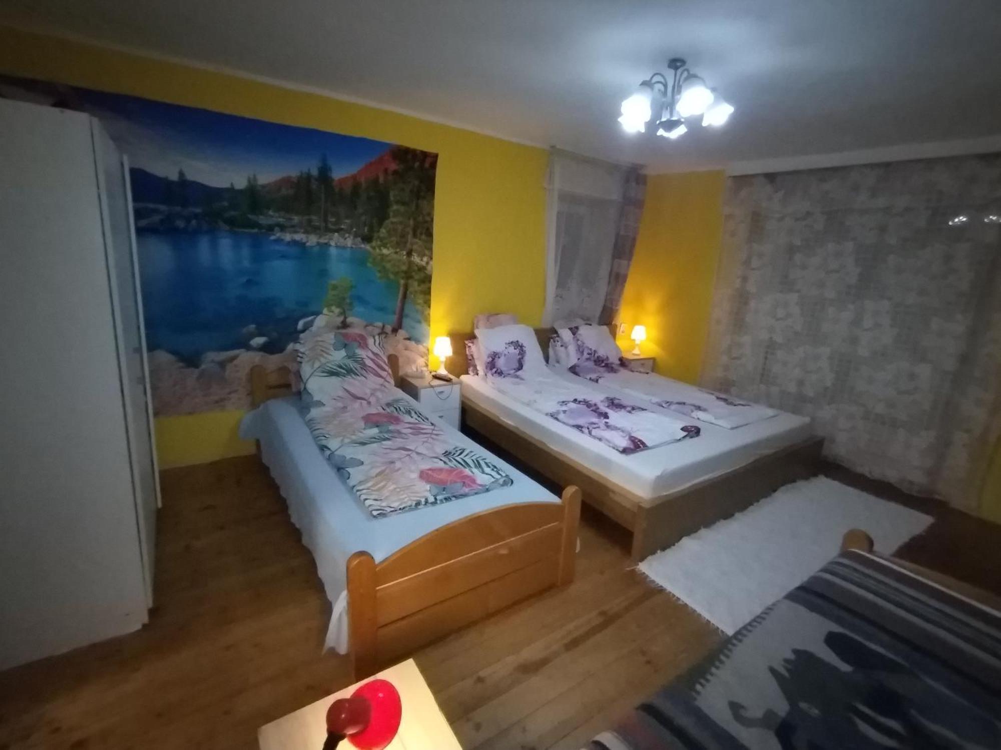 Kert Övezeti Lakás Gyöngyös Esterno foto